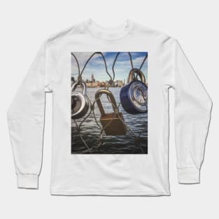 Love Padlocks Skyline Manhattan NYC Long Sleeve T-Shirt